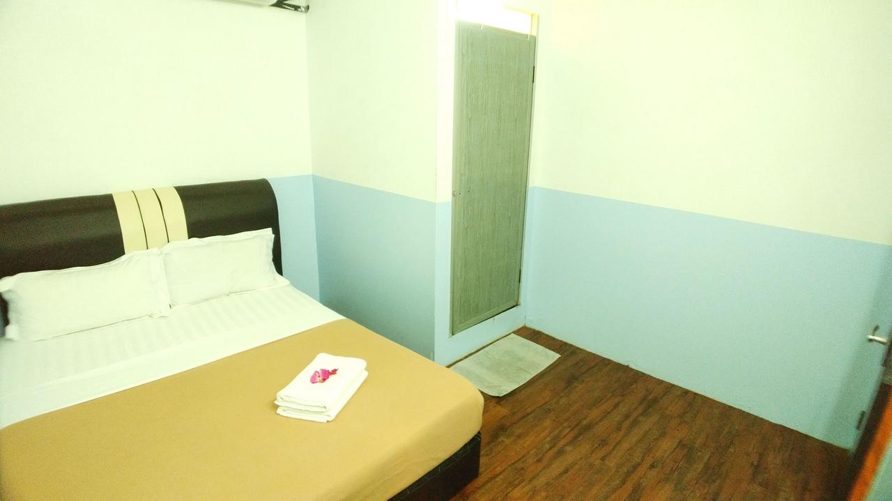 Apple 1 Hotel Budget Gelugor Exteriör bild