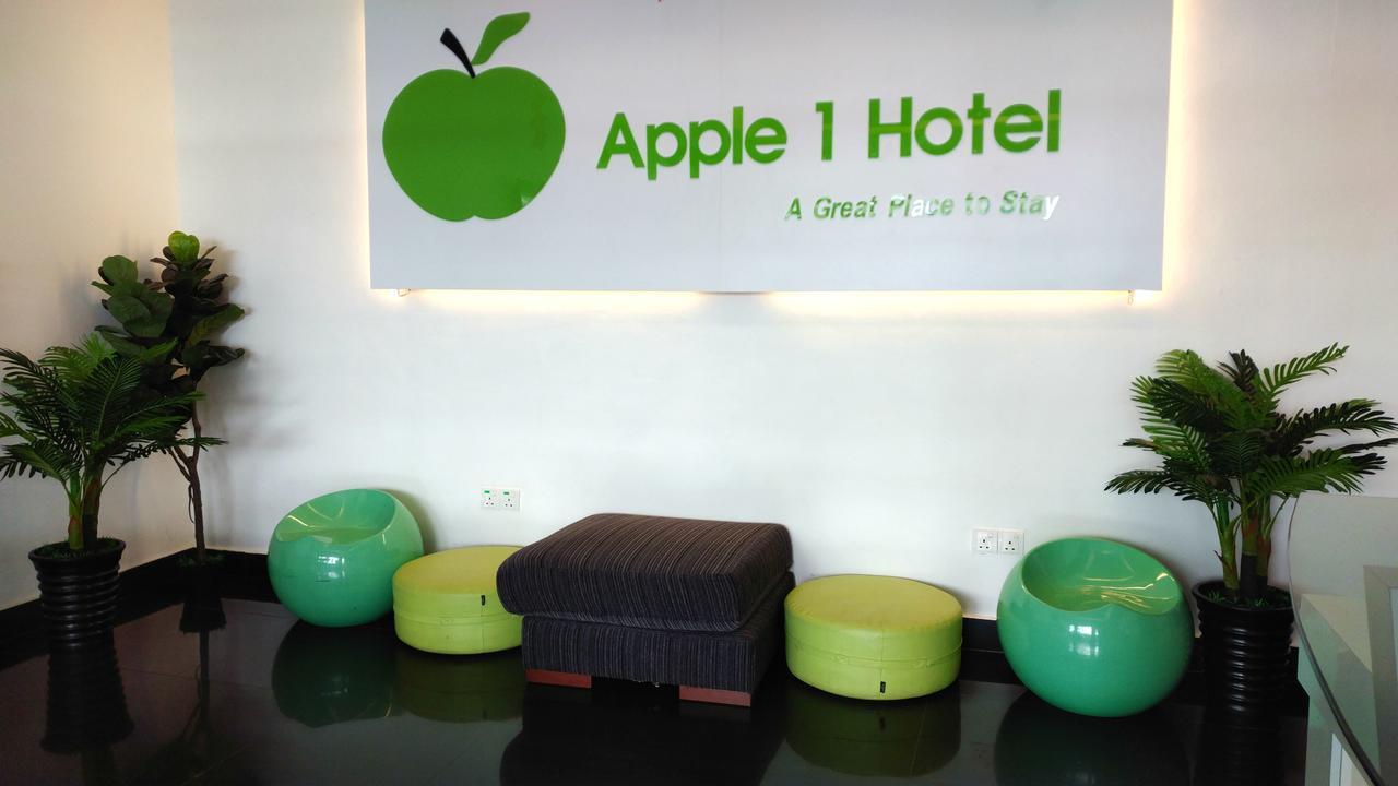 Apple 1 Hotel Budget Gelugor Exteriör bild